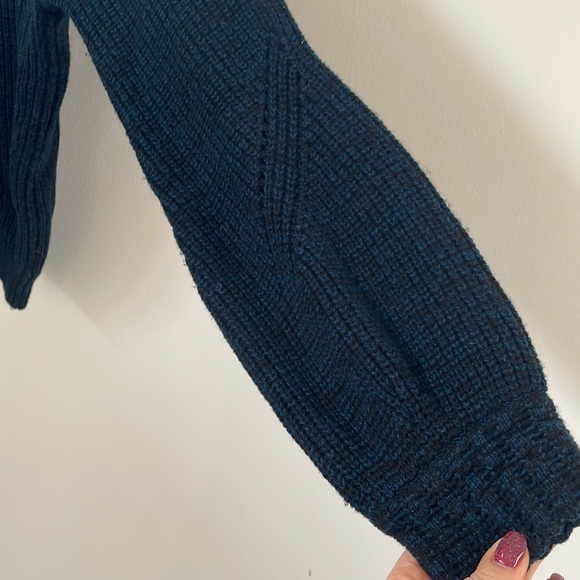 Athleta sweater L - Picture 3 of 4